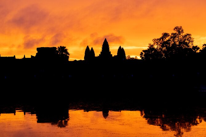 Siem Reap: Angkor Wat Sunrise & Explore Angkor Temples With Guide - Banteay Kdei, a quieter change of pace