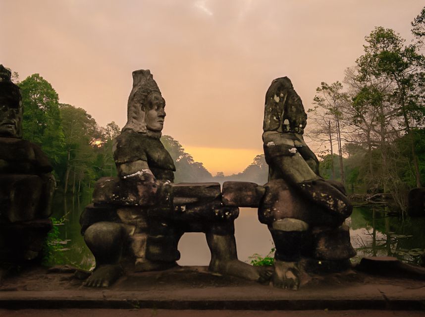 Siem Reap: Angkor Wat Sunrise or Sunset Guided Tour - What the minibus adds to a long temple day