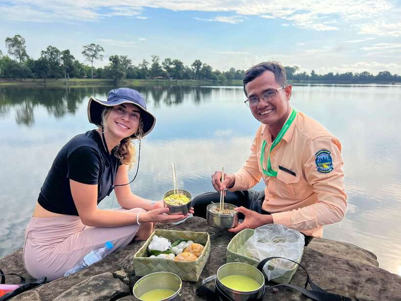Siem Reap: Angkor Wat Sunrise Tour via Tuk Tuk & Breakfast - Watching Angkor Wat wake up