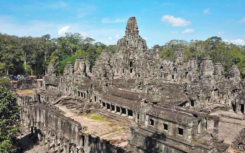 Siem Reap: Angkor Wat Sunrise Tour With Small Group - Angkor Wat: towers, carvings, and a proper first look