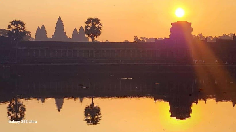 Siem Reap: Angkor Wat Sunrise Tour with Spanish Guide - The terraces, Baphuon, and Bayon’s smiling faces