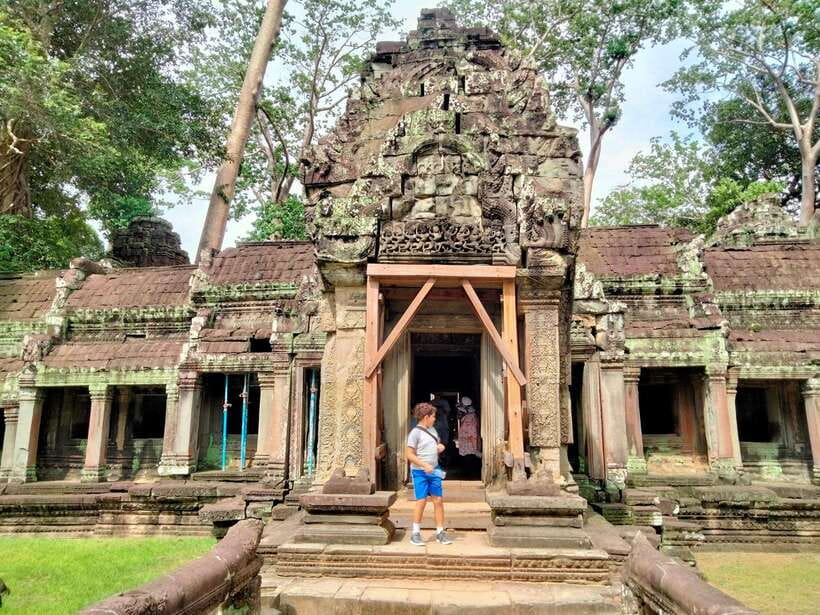 Siem Reap: Angkor Wat Tour Explore The Most Iconic Temples - Bayon’s smiling stone faces