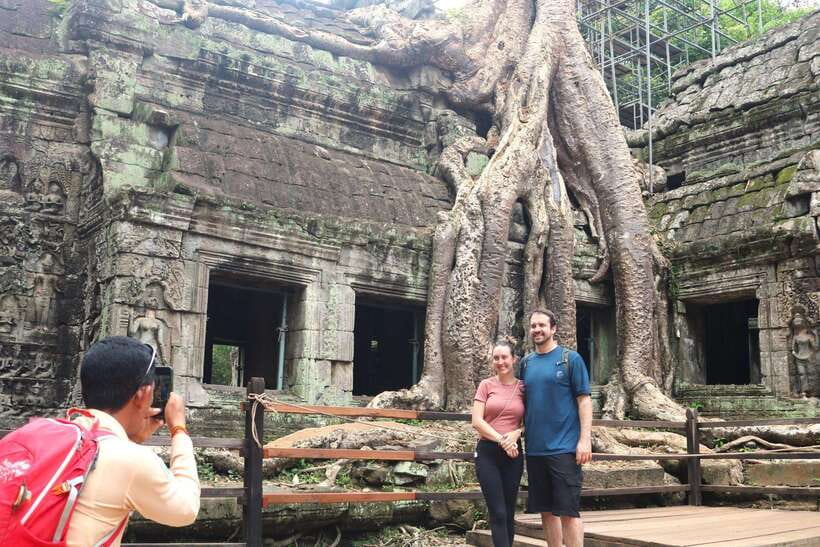 Siem Reap: Angkor Wat with German or English Guided Tour - Ta Prohm and the appeal of ruins left partly wild