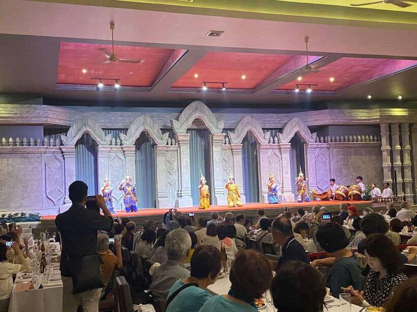 Siem Reap: Apsara Dance Show & Dinner with Tuk-Tuk Transfers - Seating, sound, and comfort concerns