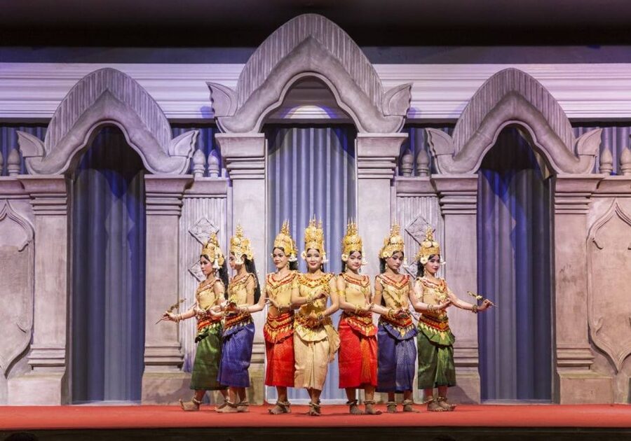 Siem Reap: Apsara Dance Show & Dinner with Tuk-Tuk Transfers - Who should book this Siem Reap dinner show?