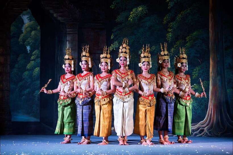 Siem Reap: Apsara Dance Show with Buffet Dinner & Tuk-Tuk... - Should you book the Apsara show and buffet?