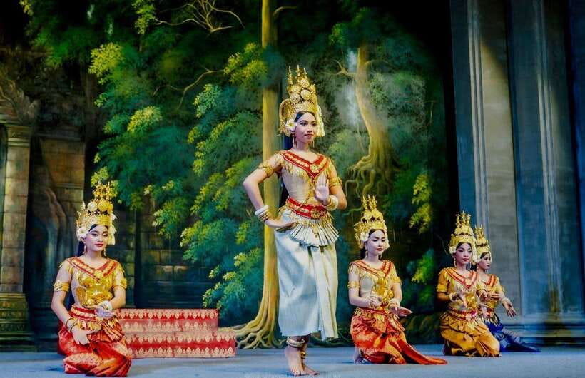 Siem Reap: Apsara Dance Show with Buffet Dinner & Tuk-Tuk... - What the Apsara performance shows you