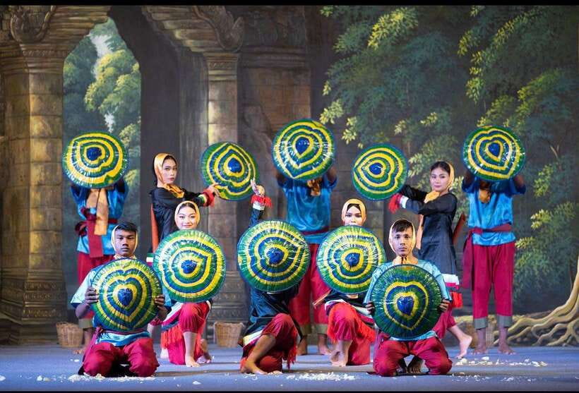 Siem Reap: Apsara Show Including Dinner & Hotel Pickup - What the 2.5-hour schedule looks like
