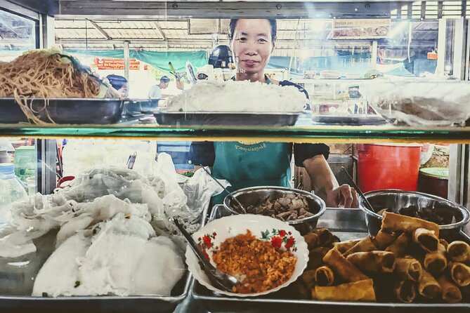 Siem Reap Authentic Breakfast and Market Tour - Wat Bo and bai set chrouk