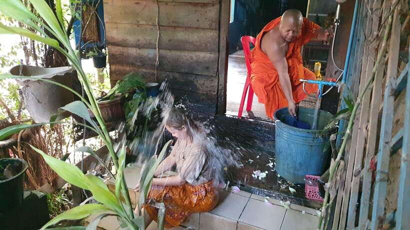 Siem Reap Cambodian Buddhist Water Blessing and Local Market - Choosing between the two water blessings