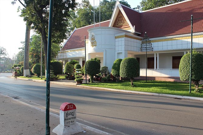 Siem Reap City Tour - The Royal Residence in the city center