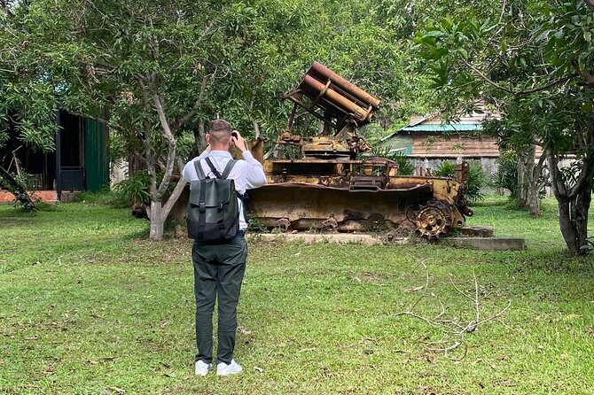 Siem Reap City Tour with War Museum and Killing Field - Artisans Angkor: from difficult history to working craft