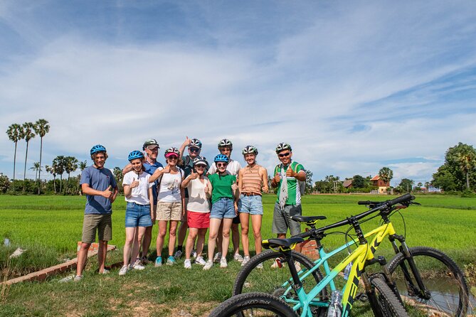 Siem Reap Countryside Bike Tour / E-Bike or Tuk Tuk - Who will enjoy this ride most?