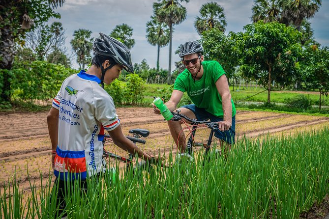 Siem Reap Countryside Guided Tour by Bike and E-Bike Private Tour - Svay Romiet Pagoda and seasonal Cambodia