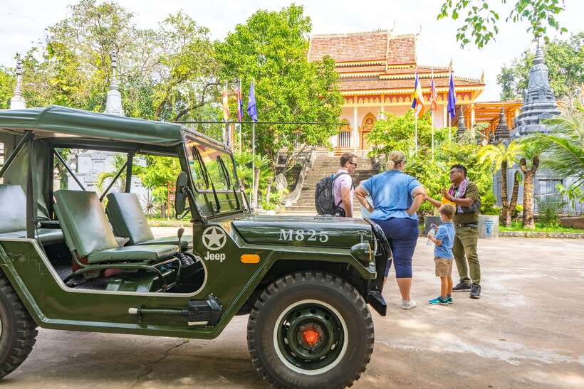 Siem Reap: Countryside Jeep Tour / SUV Car Available - Basket making lets you use your hands