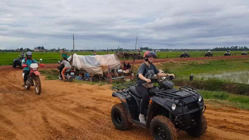 Siem Reap: Countryside Quad Bike Sunset Adventure - Leaving Siem Reap by tuk-tuk
