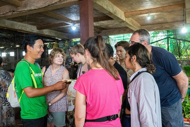 Siem Reap: Countryside Sunset Bike Tour / E-Bike or Tuk Tuk - Farm stops and the small winery break