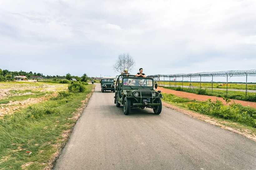 Siem Reap: Countryside Sunset Jeep Tour / SUV Available - Wat Po Banteaychey and Cambodian Buddhist practice