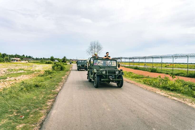 Siem Reap: Countryside Sunset Jeep Tour / SUV Available - Chreav Market: a useful first stop