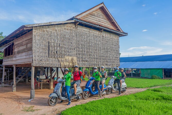 Siem Reap Countryside Sunset Vespa Tour / Tuk Tuk Available - Wat Po Banteaychey by Vespa
