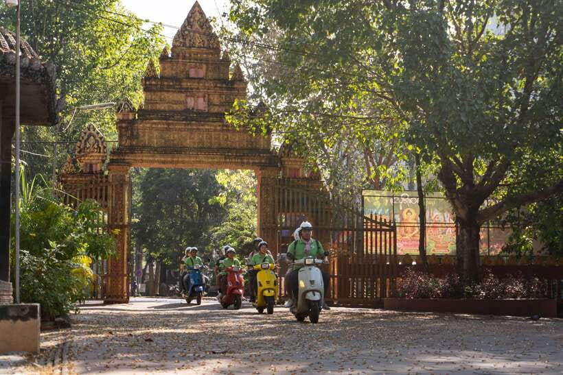 Siem Reap Evening Food Tour - On Promotion Price limit Offer - Hotel pickup and the ride into the night