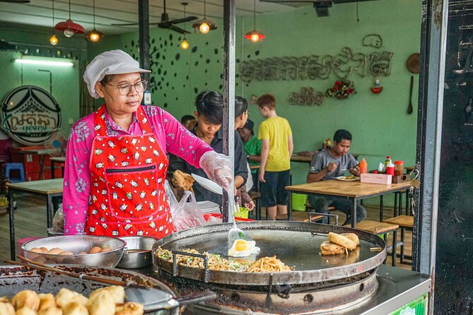 Siem Reap: Evening Foodie Vespa Tour / Tuk Tuk Available - Why this Siem Reap food tour works