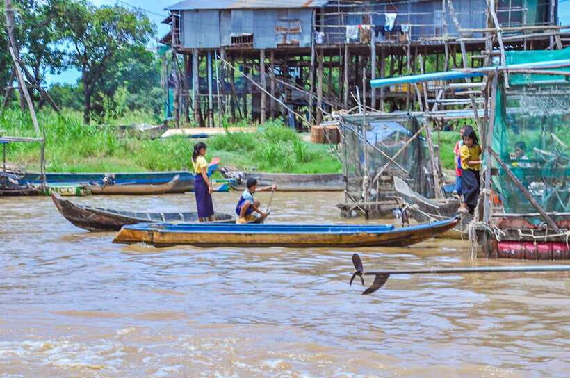 Siem Reap: Floating Village and Sunset Private Boat Tour - What the guide adds to the experience