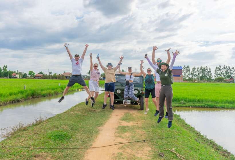 Siem Reap Floating Village Sunset Jeep Tour or SUV Car - Jeep comfort, group size, and practical limits