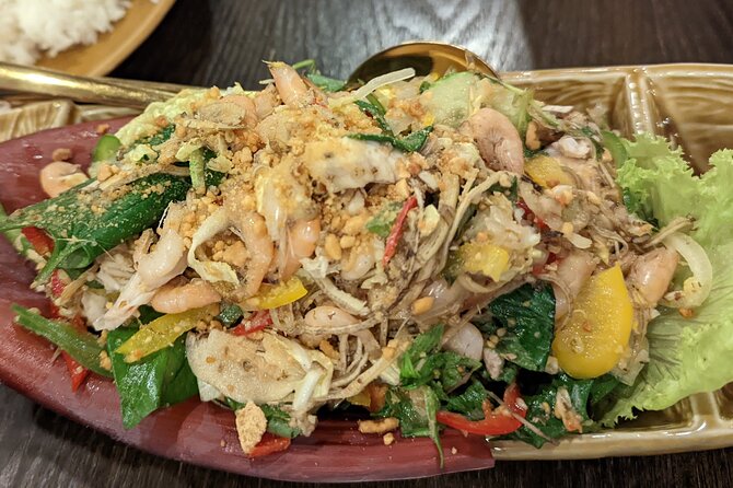 Siem Reap Food Tour By Local - Stop five: sticky rice, Cambodian desserts, and drinks at Wat Damnak