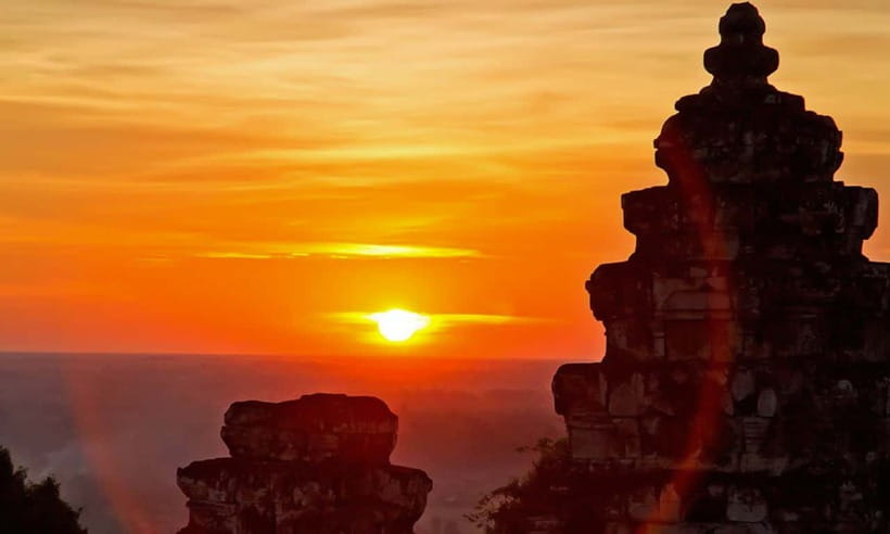 Siem Reap: Full-Day Angkor Wat Guided Tour with Sunset - Morning pickup and the ride to Angkor Wat