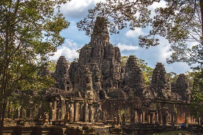 Siem Reap Full Day Angkor Wat Tour Small Group - Small-group transport and the eight-hour schedule