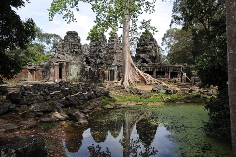 Siem Reap: Full-Day Tuk-Tuk Tour of Angkor Wat Temples - Pre Rup and Mebon show the Big Circuit