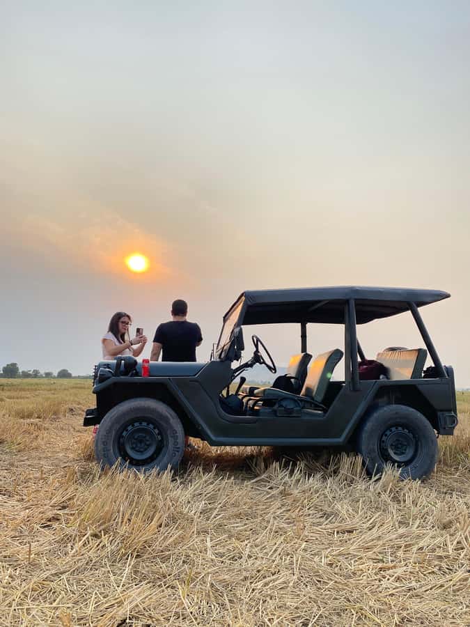 Siem Reap: Guided Countryside Sunset Tour by Jeep - Returning to Siem Reap After Dark