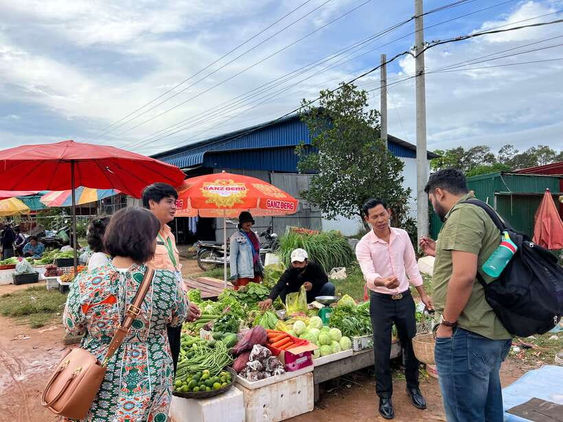 Siem Reap: Guided Day Trip to Local Village & Cooking Class - Practical details worth noting