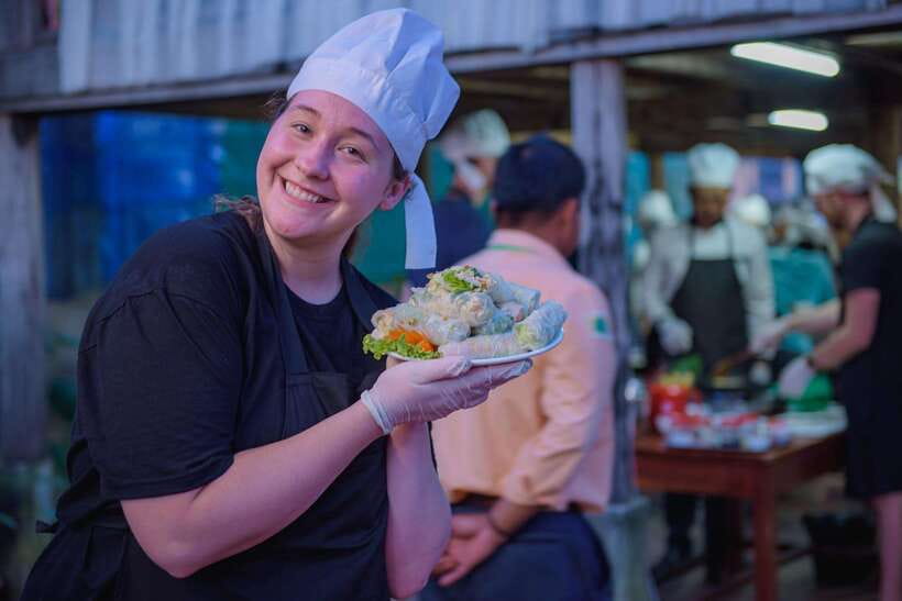 Siem Reap: Guided Day Trip to Local Village & Cooking Class - Shopping for ingredients at a typical market
