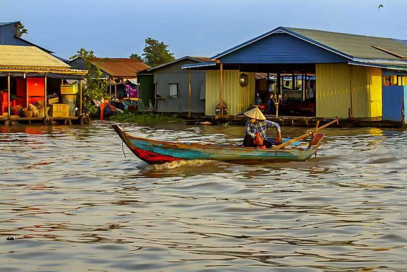 Siem Reap: Kampong Phluk Floating Village Tour with Boat - Sunset over the lake