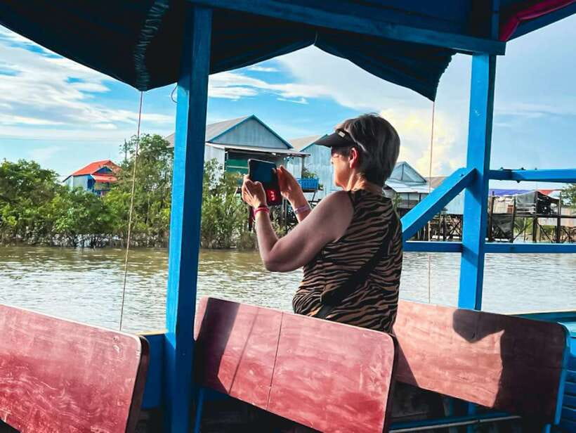 Siem Reap: Kampong Phluk Floating Village Tour with Boat - A community shaped by fishing and farming