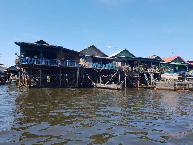 Siem Reap: Kompong Khleang Floating Village Guided Tour - The long road from Siem Reap to Tonle Sap
