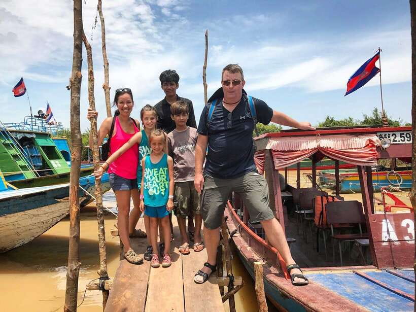 Siem Reap: Kompong Phluk Floating Village with Transfers - Walking through a village built for changing water