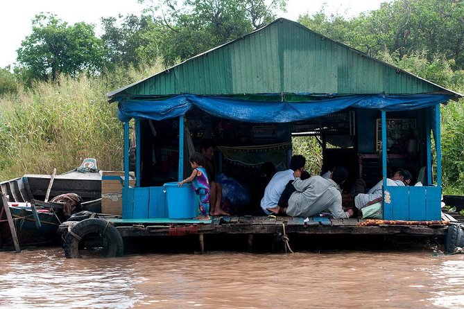 Siem Reap Lake-Side Village Tour - Wildlife, crocodiles, and the floating café