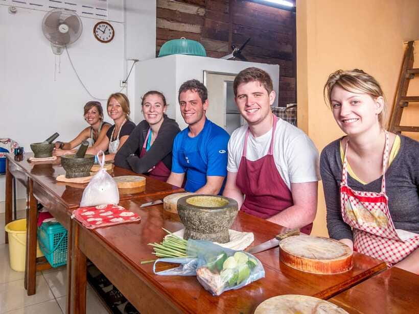 Siem Reap: Morning Cooking Class & Market Tour - Who should book this morning experience?