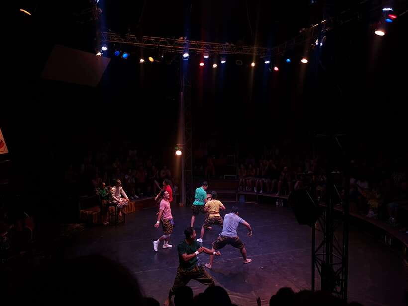 Siem Reap: Phare Circus Ticket with Tuk Tuk Transfer - Arriving at the Phare Circus venue