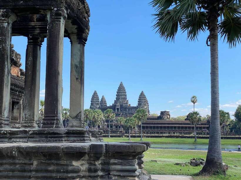 Siem Reap: Private Angkor Wat & Bakheng Mountain Sunset Tour - Is $59 a fair price?