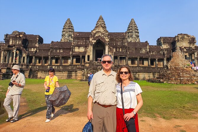 Siem Reap: Private Angkor Wat Sunrise & Tour Around Angkor Park - A comfortable van is more valuable than it sounds