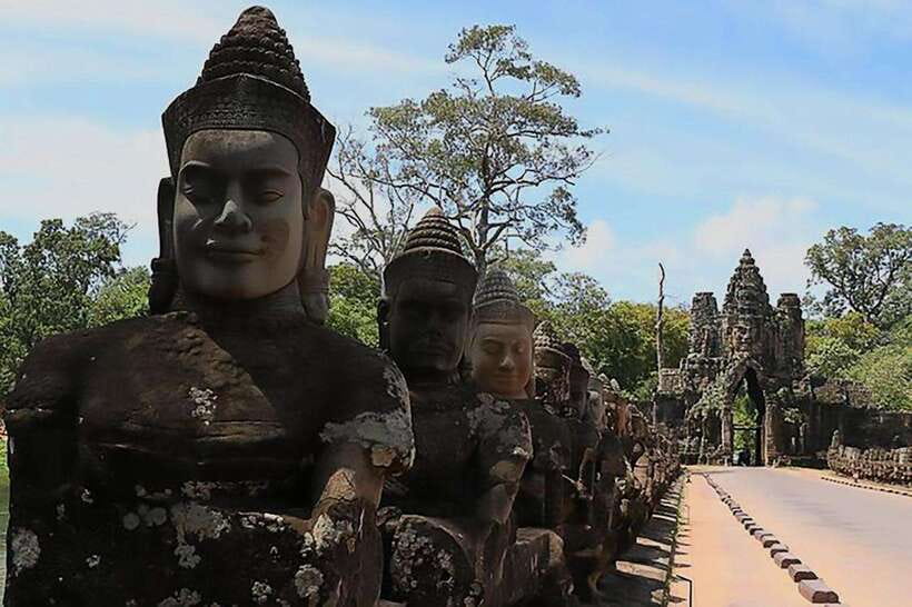 Siem Reap : Private Tuk-Tuk Tour of the Magnificent Temples. - A lunch break at a local restaurant