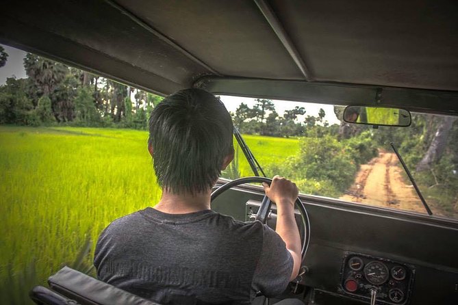 Siem Reap: Silk Farm & Countryside Offbeat Jeep Tour - Leaving Siem Reap by vintage jeep