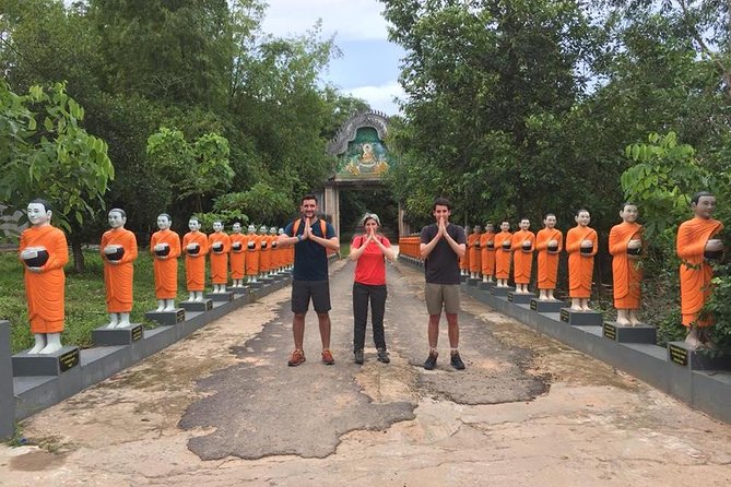Siem Reap: Silk Farm & Countryside Offbeat Jeep Tour - What the private format really means