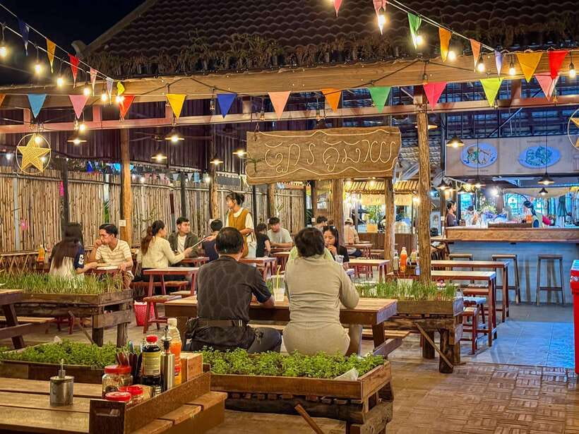 Siem Reap: Street Food Experience by Tuk-Tuk - Lort Cha begins the evening with noodles