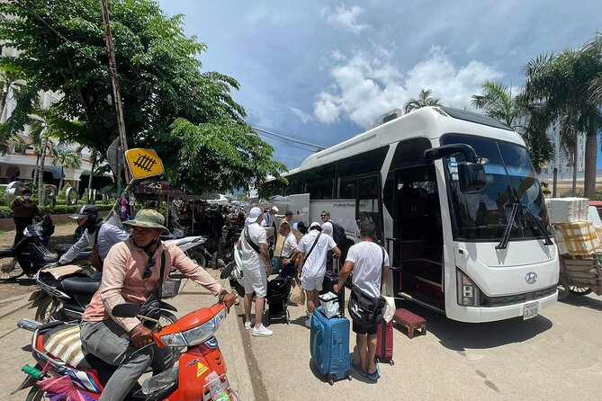 Siem Reap to Laos Border, Don Det, 4000 island, Pakse ,Vientiane - Staff support is the strongest human touch