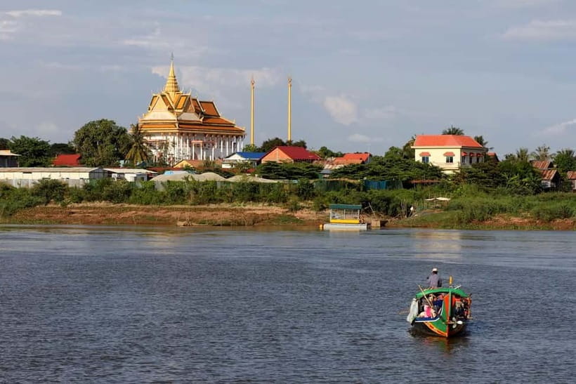 Siem Reap to Phnom Penh Full-Day land/cruise tour (one way) - The guide can shape the day
